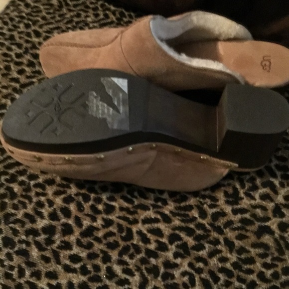 Ugg Clogs - Picture 4 of 4